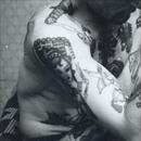Alla galleria Ono Arte di Bologna Vasiliev e i tatuaggi dei detenuti carceri russe