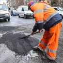 Cento detenuti per riparare le buche: intesa tra DAP e Autostrade